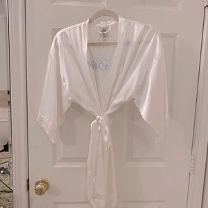 Unworn bridal robe with “bride calligraphy” on the back
